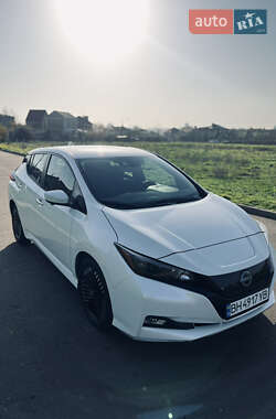Хэтчбек Nissan Leaf 2024 в Одессе