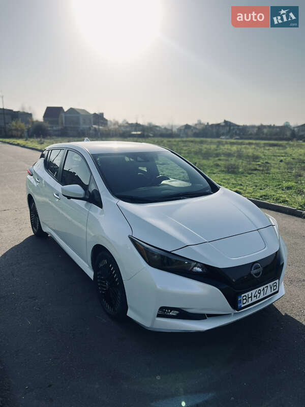 Хэтчбек Nissan Leaf 2024 в Одессе