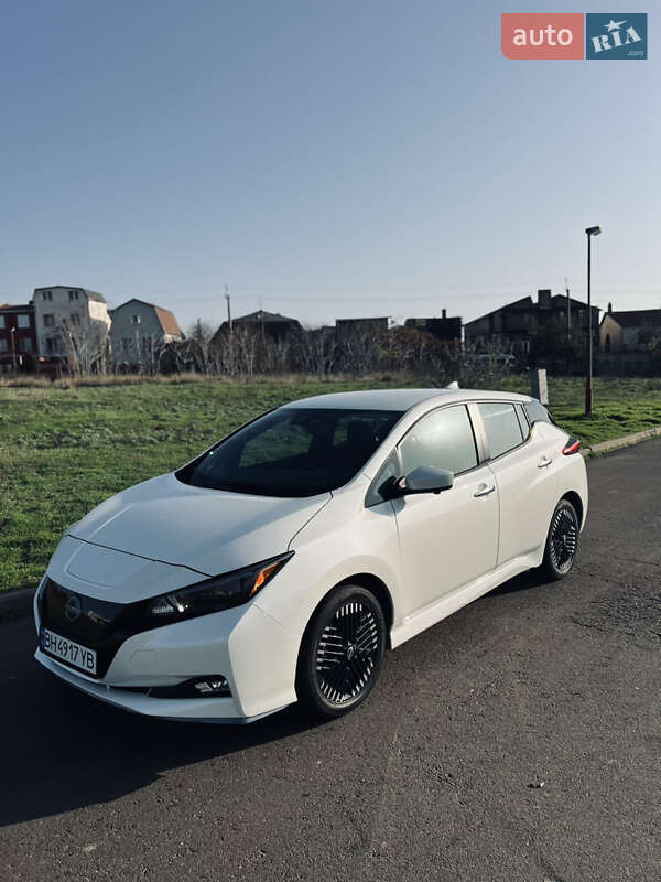 Хэтчбек Nissan Leaf 2024 в Одессе