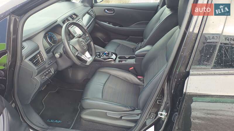 Хэтчбек Nissan Leaf 2018 в Дубно