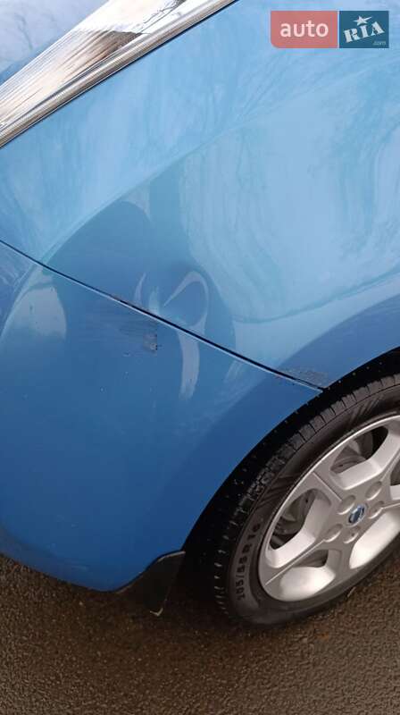 Хэтчбек Nissan Leaf 2012 в Луцке