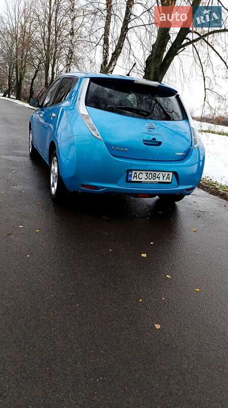 Хэтчбек Nissan Leaf 2012 в Луцке