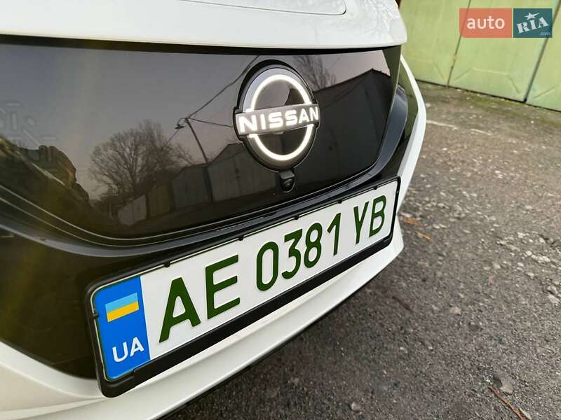 Хетчбек Nissan Leaf 2023 в Дніпрі