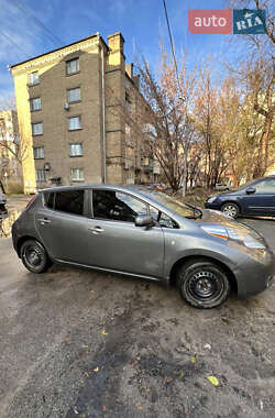 Хэтчбек Nissan Leaf 2014 в Киеве