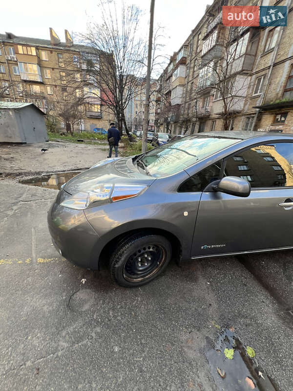 Хетчбек Nissan Leaf 2014 в Києві фото 8 Хетчбек Nissan Leaf 2014 в Києві