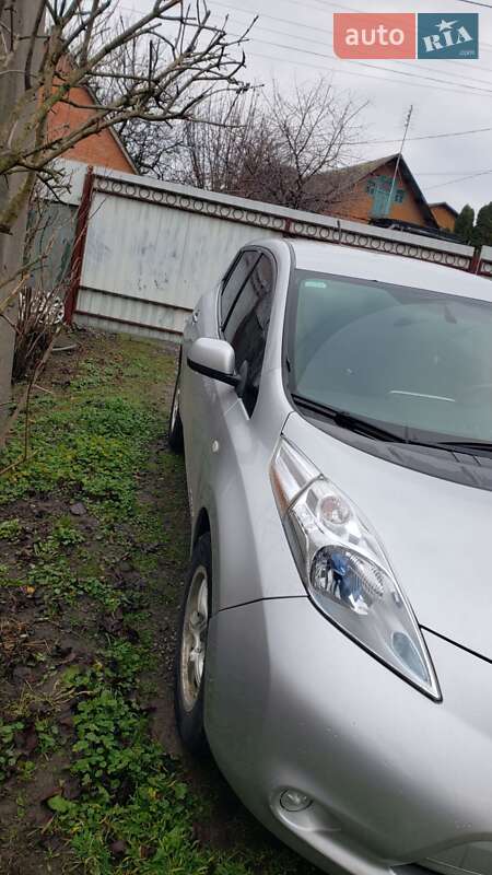 Хэтчбек Nissan Leaf 2013 в Виннице