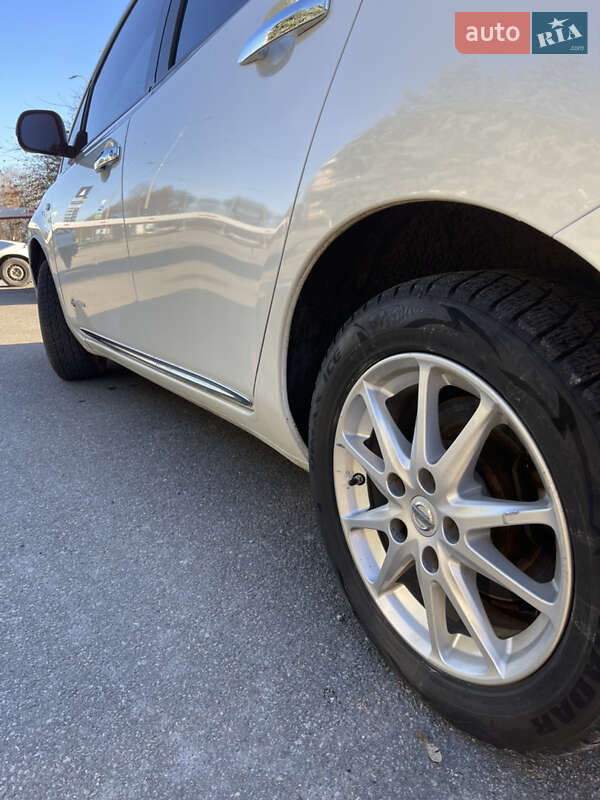 Хэтчбек Nissan Leaf 2015 в Тернополе фото 13 Хэтчбек Nissan Leaf 2015 в Тернополе