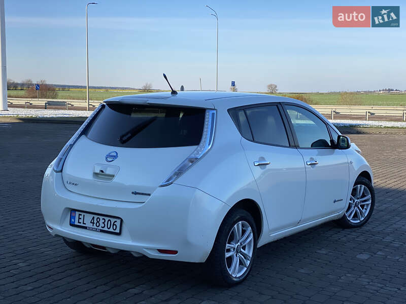 Хэтчбек Nissan Leaf 2014 в Радивилове
