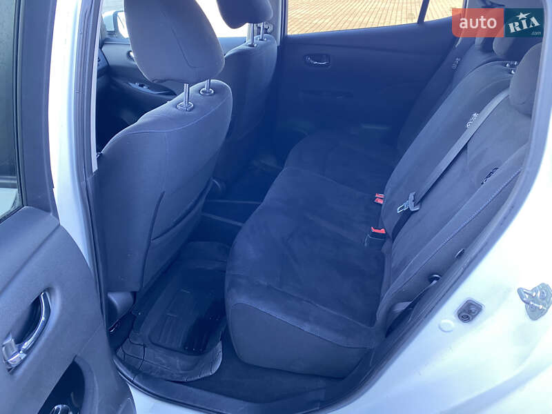 Хэтчбек Nissan Leaf 2014 в Радивилове