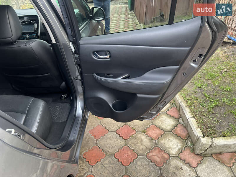 Хэтчбек Nissan Leaf 2014 в Житомире