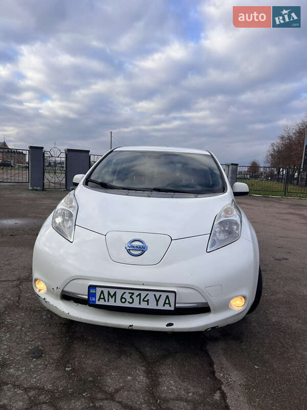 Хэтчбек Nissan Leaf 2015 в Житомире фото 8 Хэтчбек Nissan Leaf 2015 в Житомире