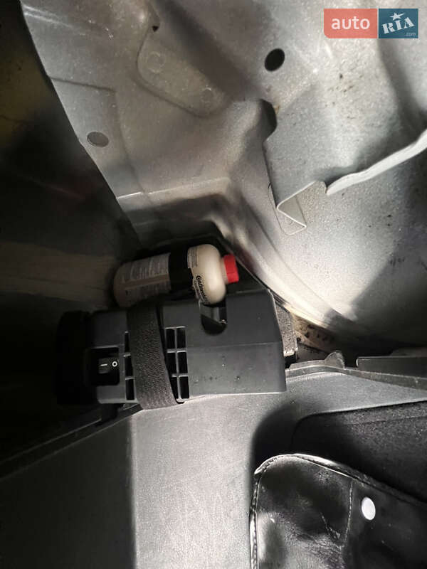 Хэтчбек Nissan Leaf 2015 в Житомире фото 25 Хэтчбек Nissan Leaf 2015 в Житомире