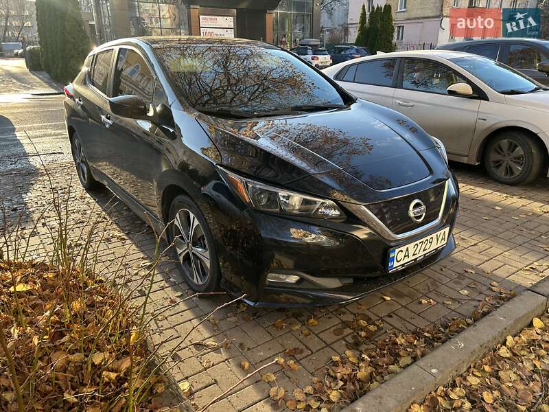 Хетчбек Nissan Leaf 2020 в Києві фото 3 Хетчбек Nissan Leaf 2020 в Києві