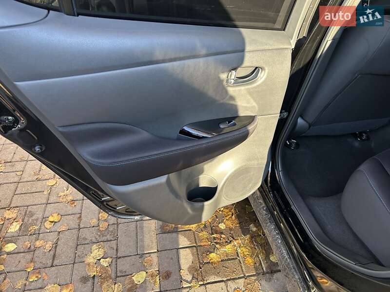 Хетчбек Nissan Leaf 2020 в Києві фото 16 Хетчбек Nissan Leaf 2020 в Києві