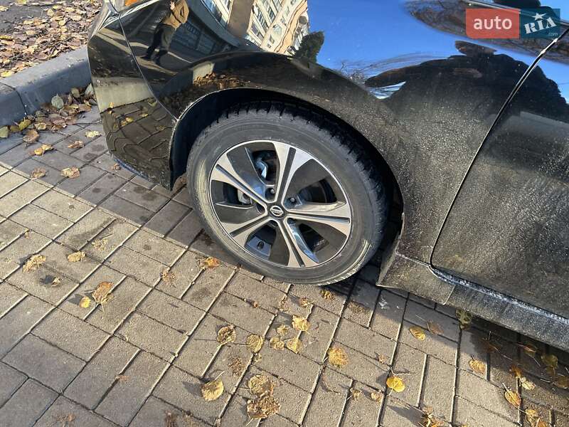 Хетчбек Nissan Leaf 2020 в Києві фото 18 Хетчбек Nissan Leaf 2020 в Києві