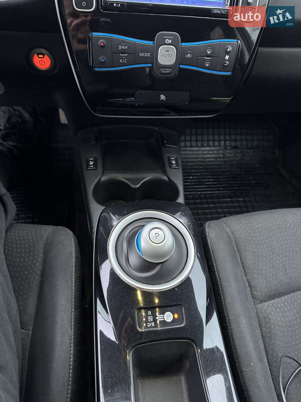 Хэтчбек Nissan Leaf 2015 в Виннице фото 15 Хэтчбек Nissan Leaf 2015 в Виннице