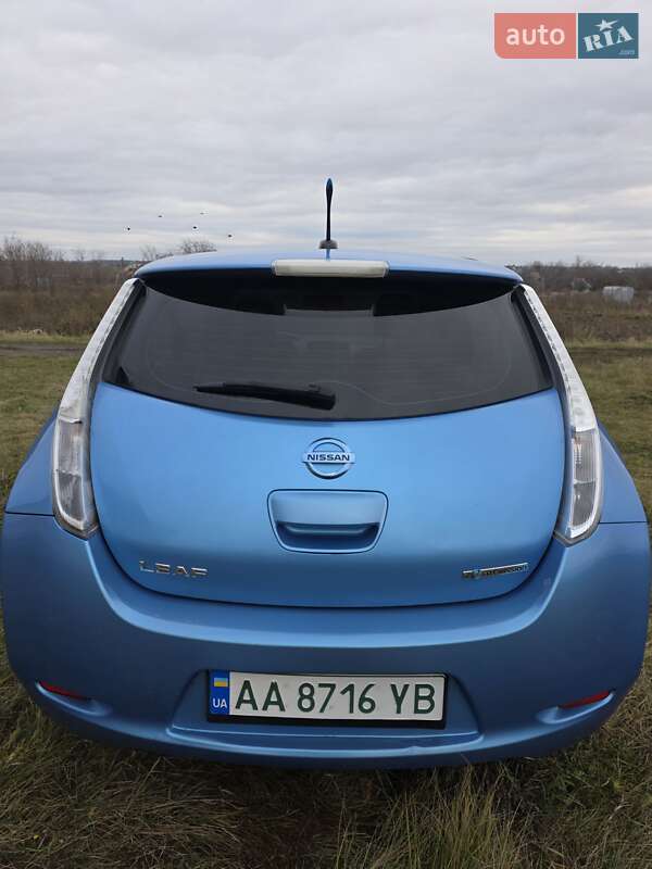 Хэтчбек Nissan Leaf 2013 в Полтаве