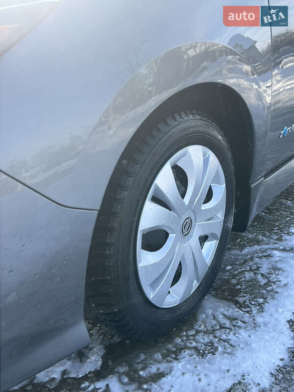 Хетчбек Nissan Leaf 2019 в Городку