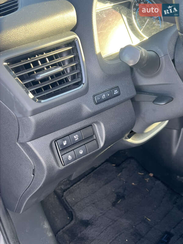 Хетчбек Nissan Leaf 2019 в Городку