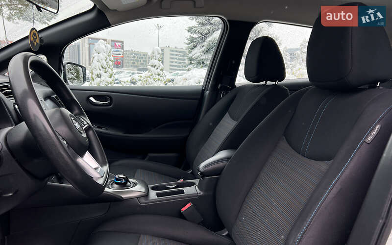 Хэтчбек Nissan Leaf 2019 в Львове