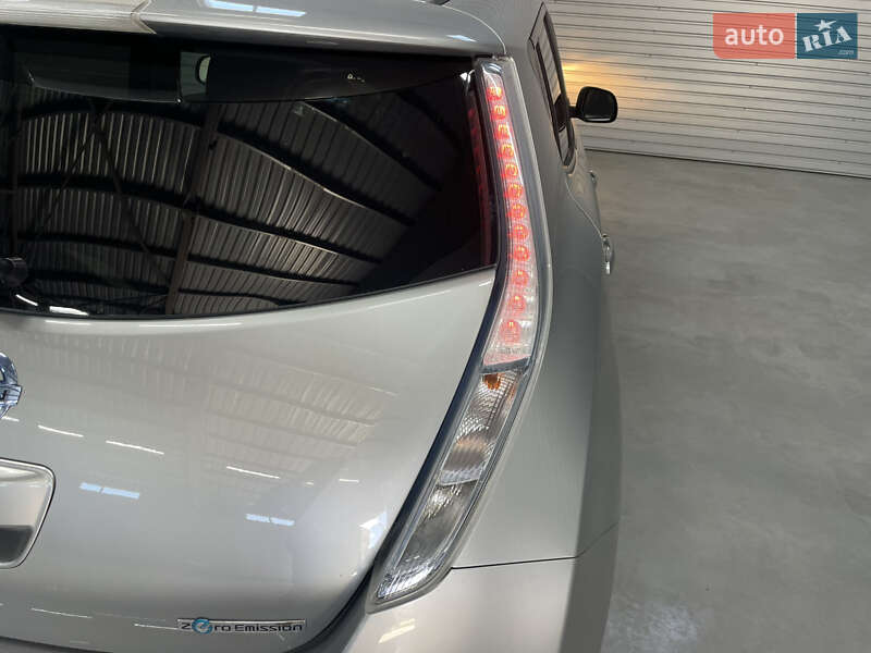 Хэтчбек Nissan Leaf 2013 в Стрые