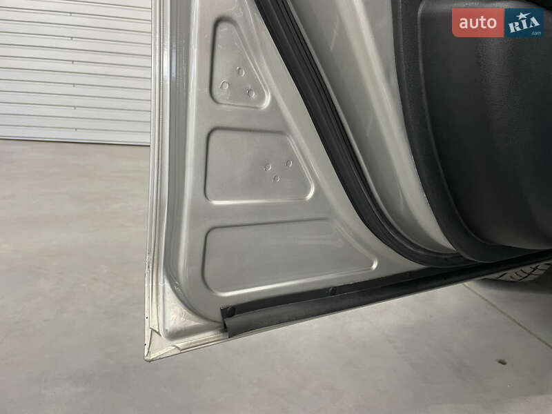 Хэтчбек Nissan Leaf 2013 в Стрые