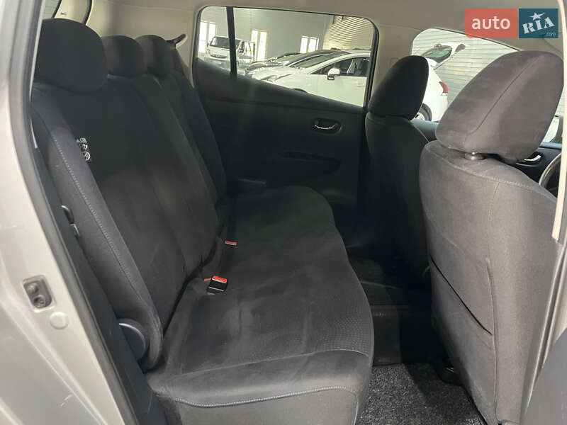 Хэтчбек Nissan Leaf 2013 в Стрые