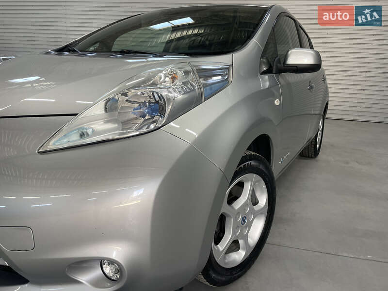 Хэтчбек Nissan Leaf 2013 в Стрые