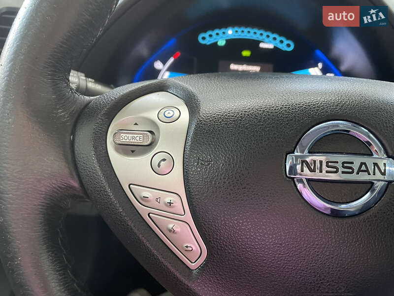 Хэтчбек Nissan Leaf 2013 в Стрые
