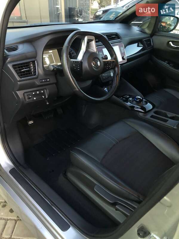 Хэтчбек Nissan Leaf 2021 в Звягеле