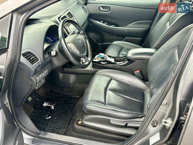 Хетчбек Nissan Leaf 2013 в Володимирі