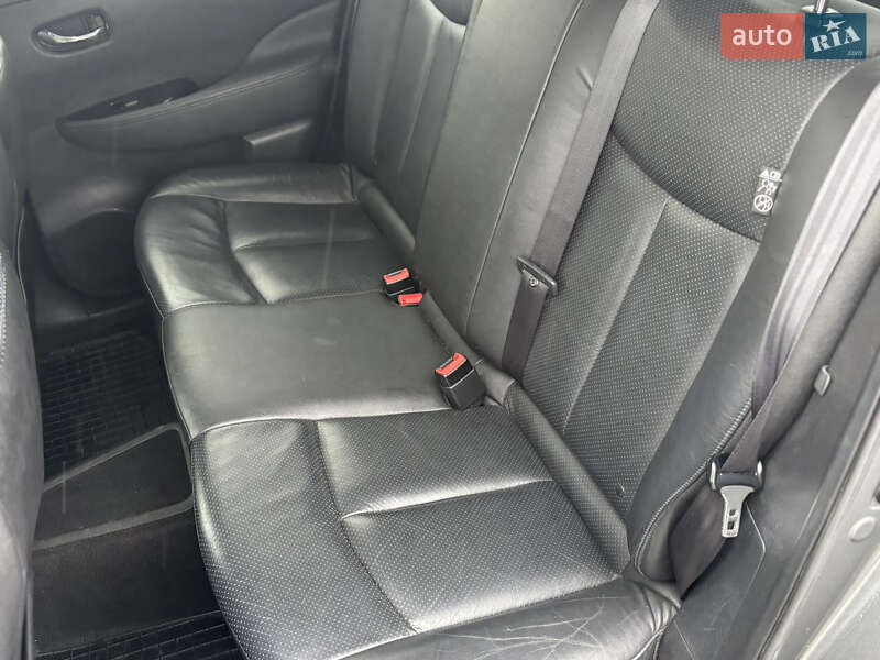 Хетчбек Nissan Leaf 2013 в Володимирі