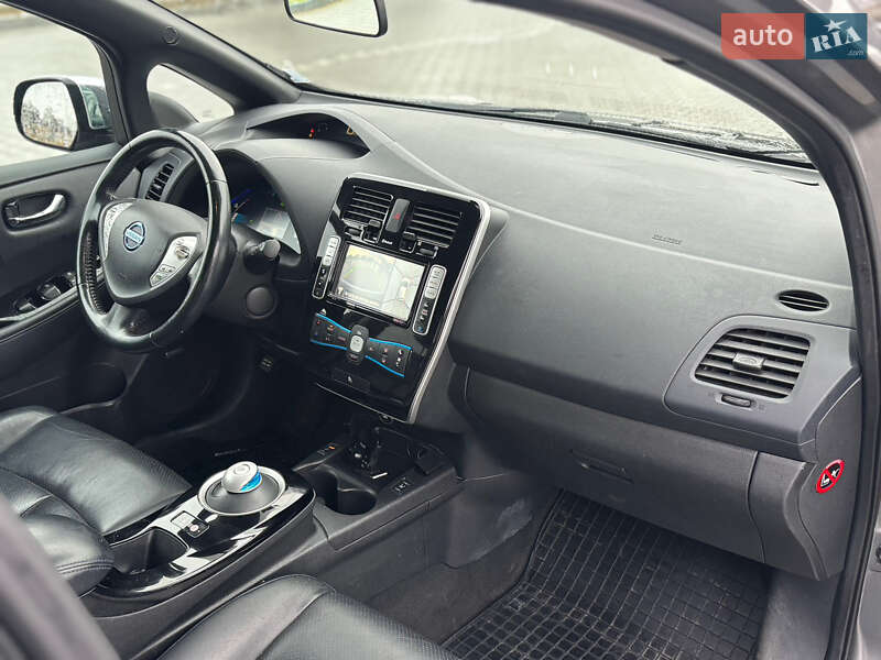 Хетчбек Nissan Leaf 2013 в Володимирі