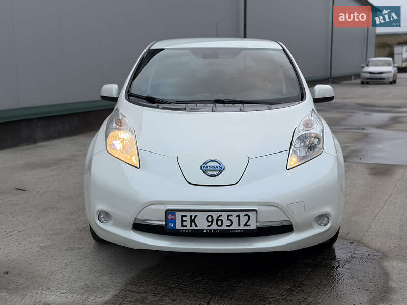 Хэтчбек Nissan Leaf 2015 в Виннице