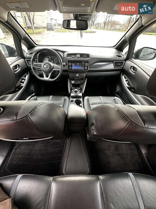 Хэтчбек Nissan Leaf 2018 в Первомайске