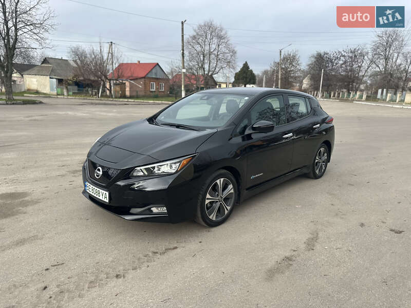 Хэтчбек Nissan Leaf 2018 в Первомайске
