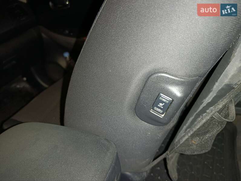 Хэтчбек Nissan Leaf 2014 в Могилев-Подольске