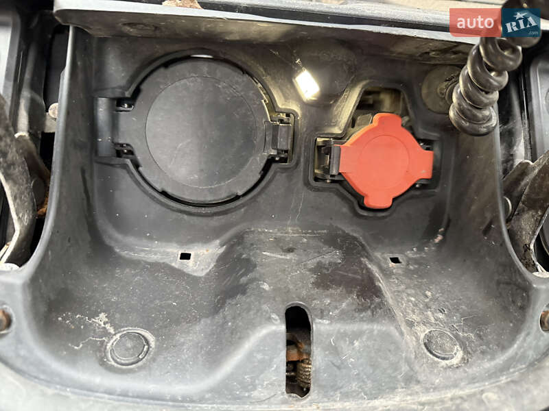 Хэтчбек Nissan Leaf 2016 в Умани фото 42 Хэтчбек Nissan Leaf 2016 в Умани