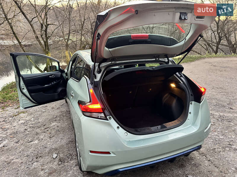 Хэтчбек Nissan Leaf 2018 в Киеве фото 27 Хэтчбек Nissan Leaf 2018 в Киеве