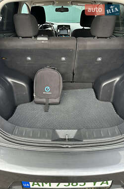 Хэтчбек Nissan Leaf 2013 в Житомире