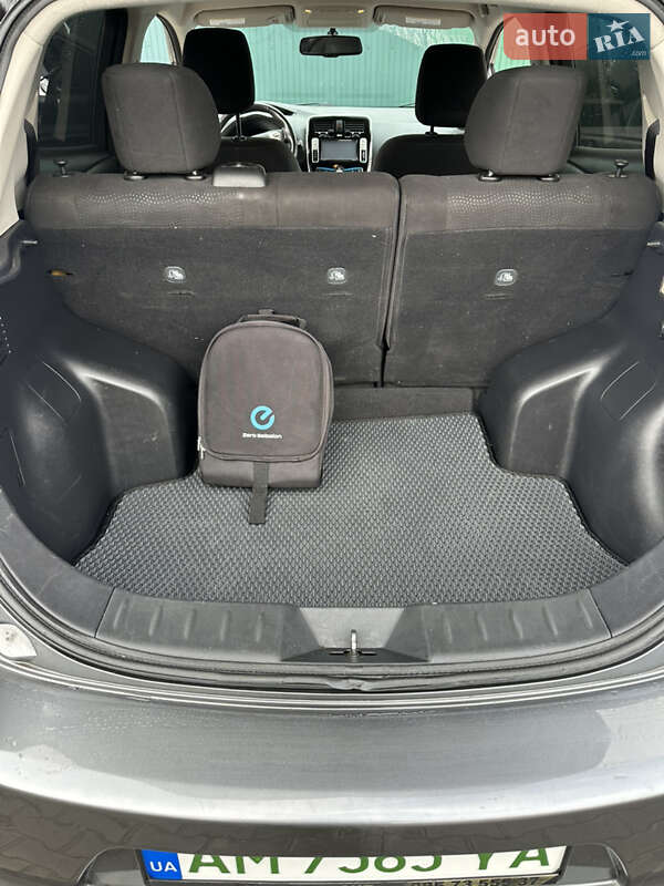 Хэтчбек Nissan Leaf 2013 в Житомире