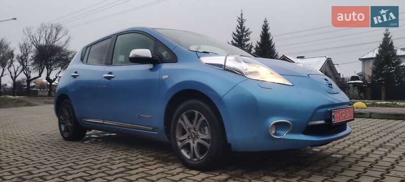 Хэтчбек Nissan Leaf 2012 в Ивано-Франковске