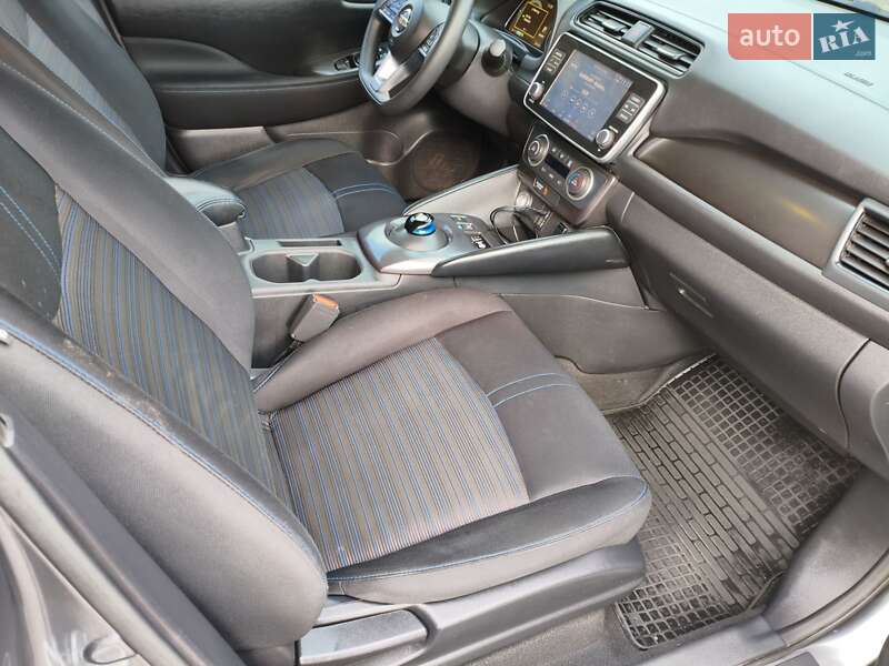 Хетчбек Nissan Leaf 2021 в Вінниці