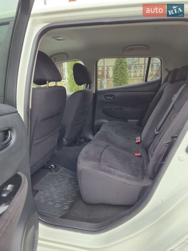 Хетчбек Nissan Leaf 2015 в Золочеві фото 16 Хетчбек Nissan Leaf 2015 в Золочеві