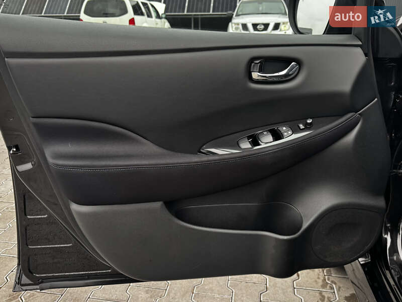 Хэтчбек Nissan Leaf 2021 в Владимире