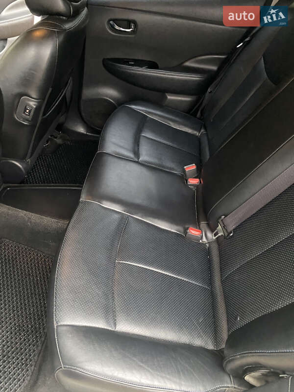 Хэтчбек Nissan Leaf 2014 в Хмельницком