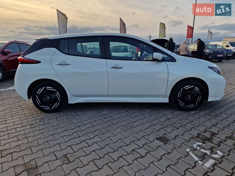 Хетчбек Nissan Leaf 2022 в Вінниці