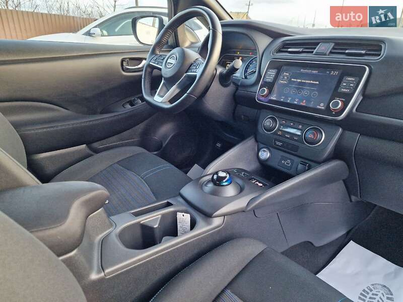 Хетчбек Nissan Leaf 2022 в Вінниці