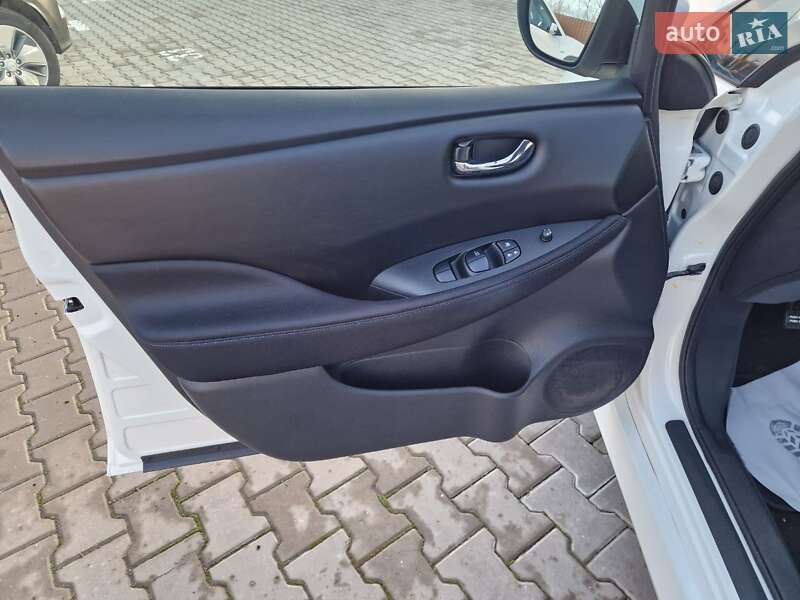Хетчбек Nissan Leaf 2022 в Вінниці