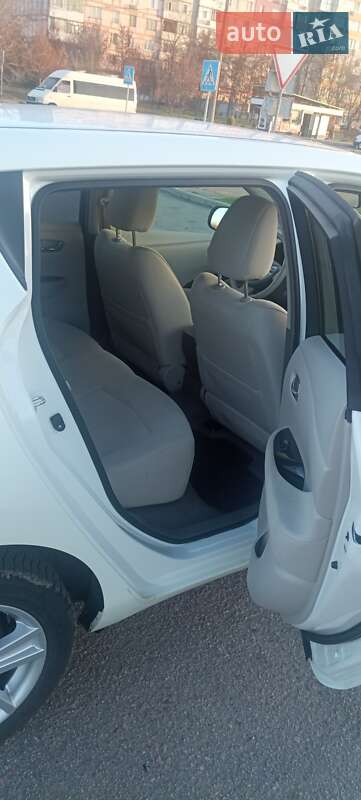 Хэтчбек Nissan Leaf 2012 в Запорожье